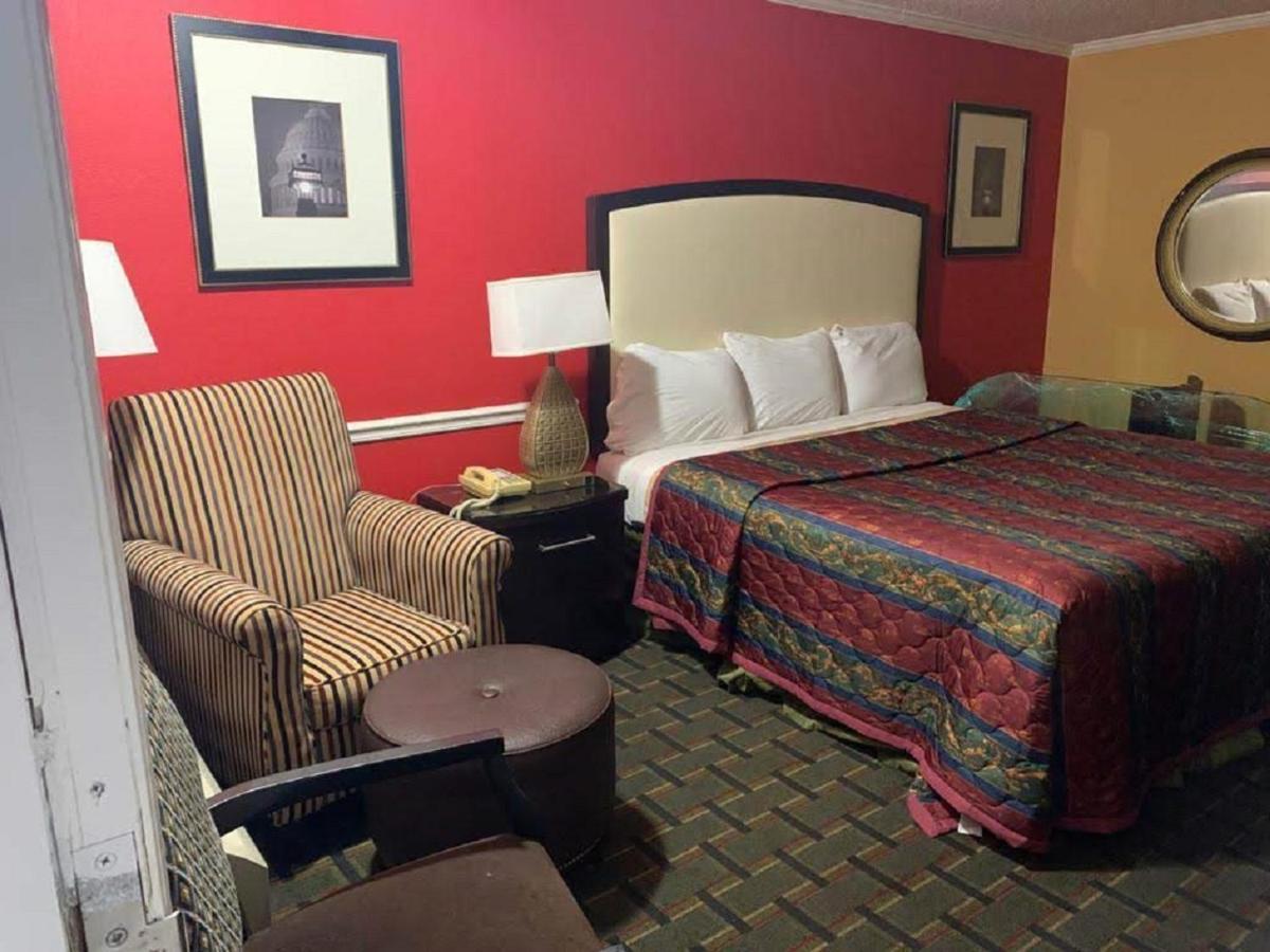 Stay Express Inn & Suites Demopolis エクステリア 写真